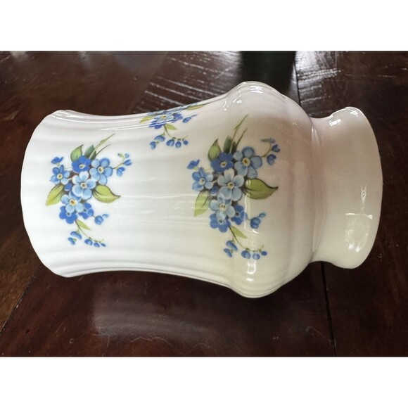 Vintage Royal Windsor Fine Bone‎ China Tea Cup/Mug Blue Flowers - Picture 6 of 6